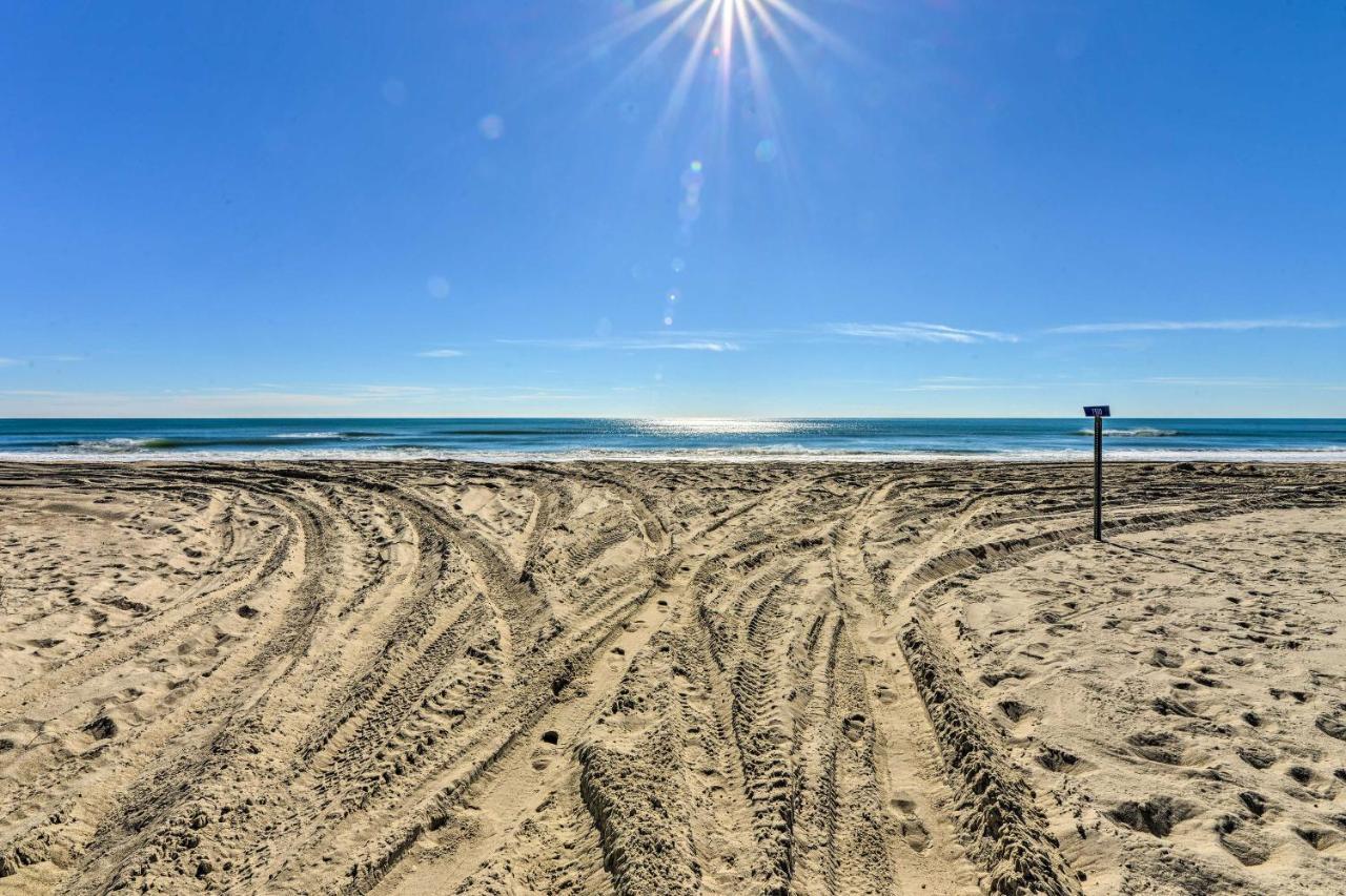 West Of The Moon Ocean Apt With Beach Access! Emerald Isle Ngoại thất bức ảnh